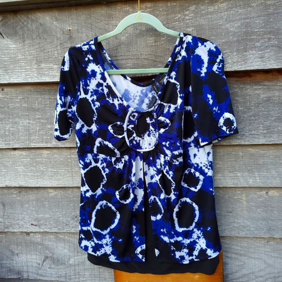 New Directions Women Black/Blue/White Short Sleeve Blouse Large Poly/Spandex - Picture 4 of 9